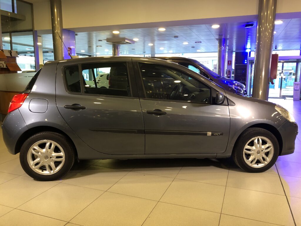 RENAULT CLIO 1.5 DCI