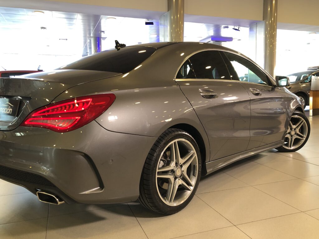 MERCEDES CLA 200 AMG LINE 7G TRONIC