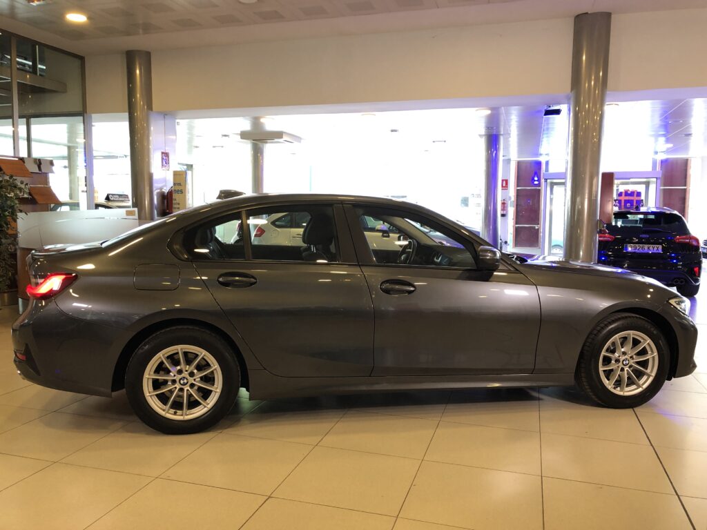 BMW 318 DA F30 AUTOMÁTICO