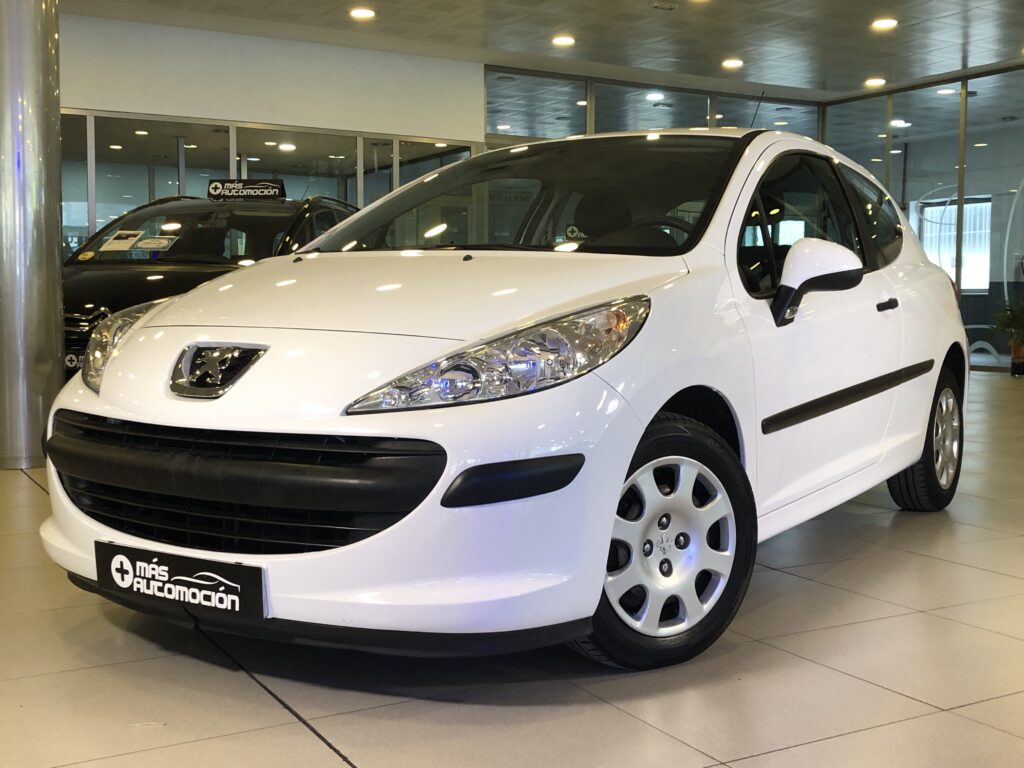 PEUGEOT 207 1.4 I X-LINE