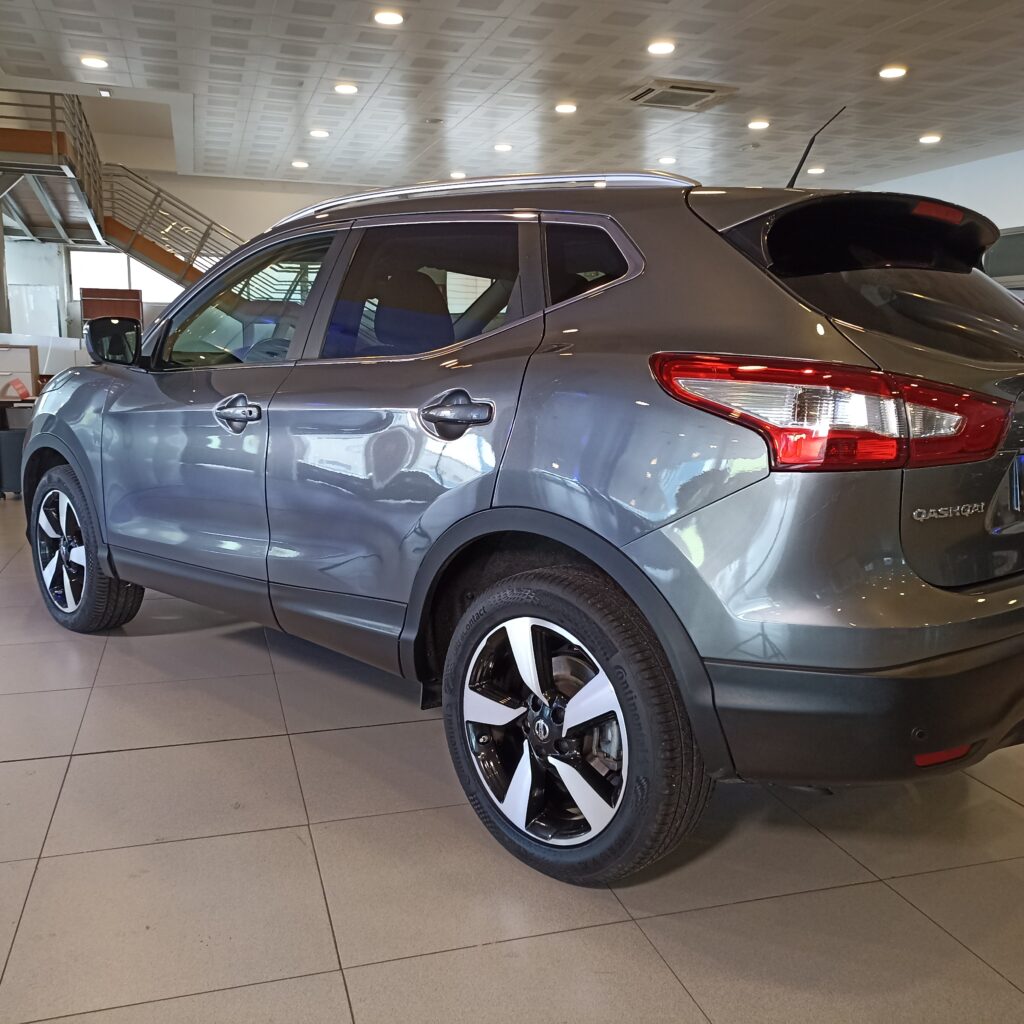 NISSAN QASHQAI 1.6 DCI AUTOMÁTICO