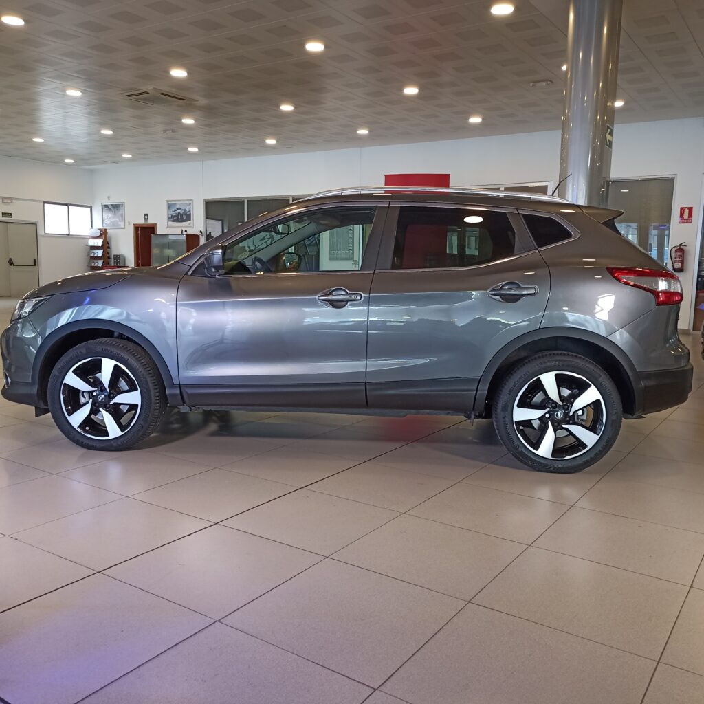 NISSAN QASHQAI 1.6 DCI AUTOMÁTICO