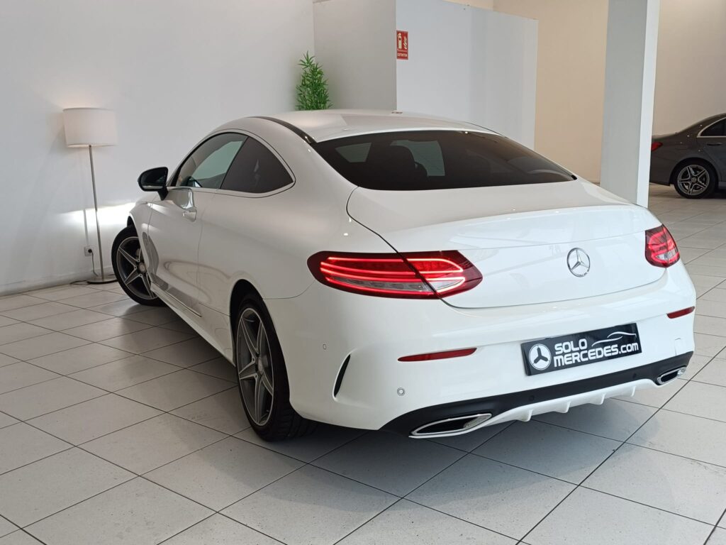 MERCEDES-BENZ C220 COUPE BLUE-TEC AMG LINE 9G-TRONIC PLUS