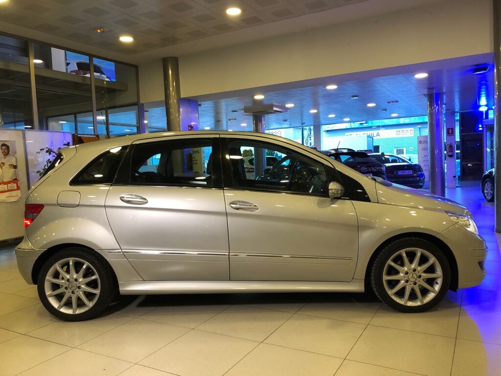 MERCEDES BENZ  B 180CDI AUTOMATICO