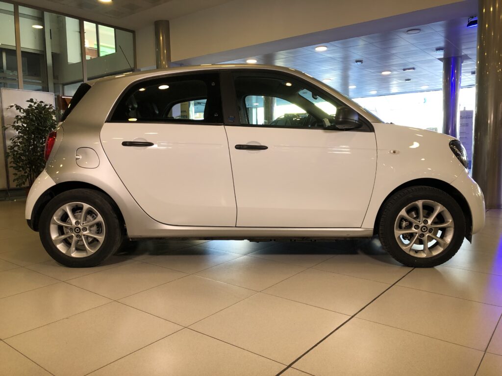 SMART EQ FORFOUR 60KW 5P