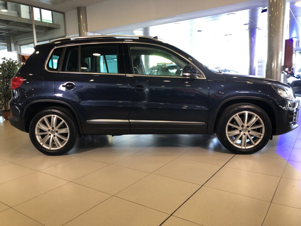 VOLKSWAGEN TIGUAN II T1 2.0 TDI BLUEMOTION 4x2 SPORT