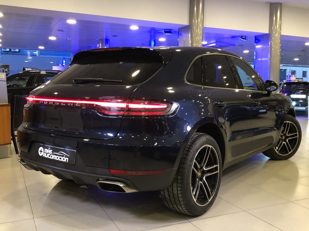 PORSCHE MACAN 2.0 i