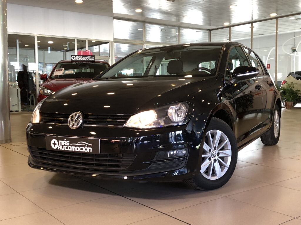 VOLKSWAGEN GOLF VII 1.6 TDI DSG ADVANCE AUTOMÁTICO 7 VEL