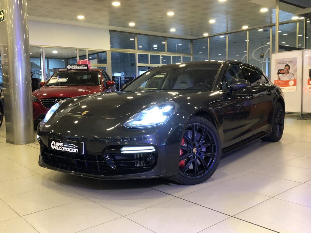 PORSCHE PANAMERA TURBO V8 SPORT TURISMO