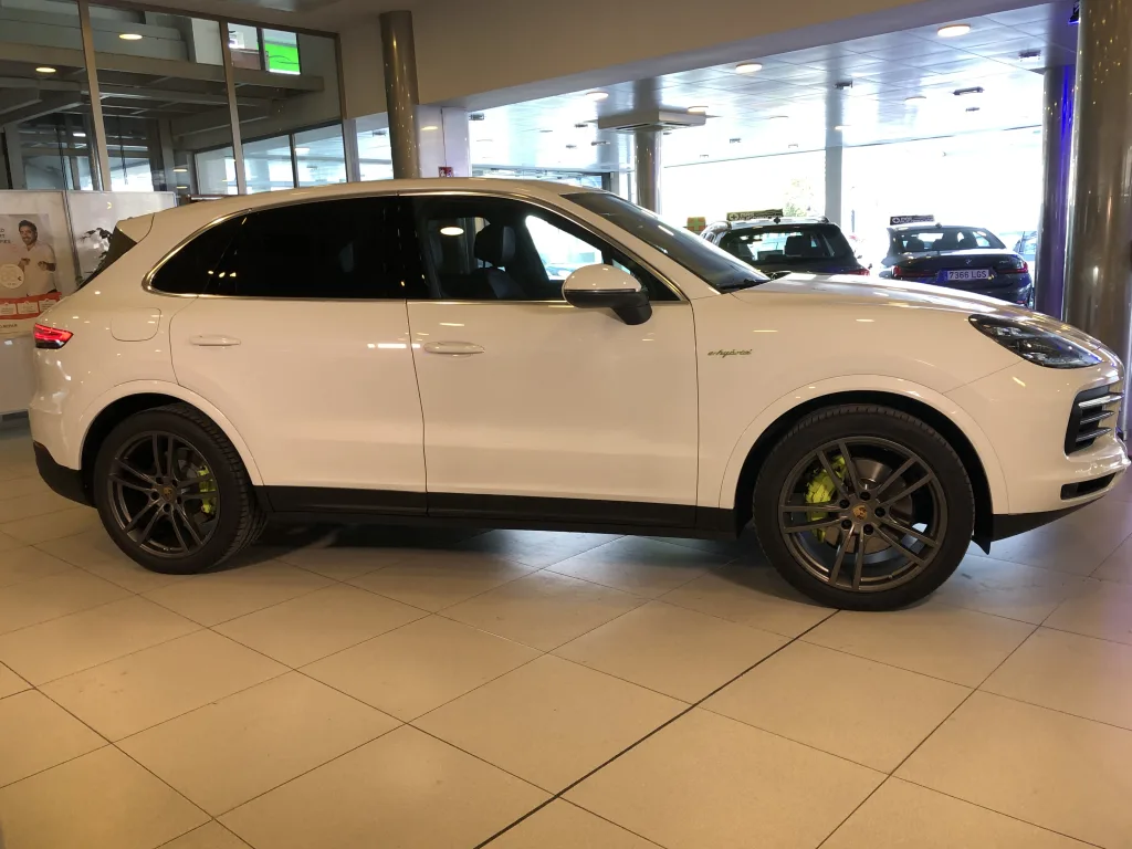 PORSCHE CAYENNE E-HYBRID AWD