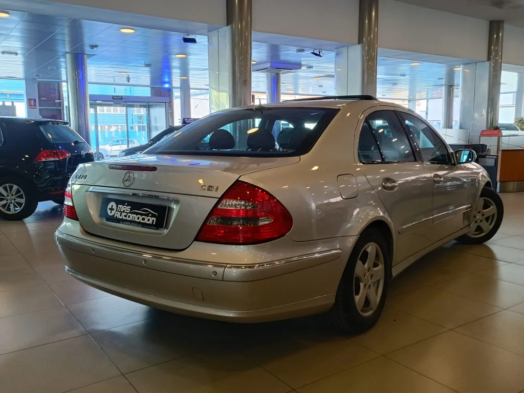 MERCEDES-BENZ E-270 CDI AVANTGARDE