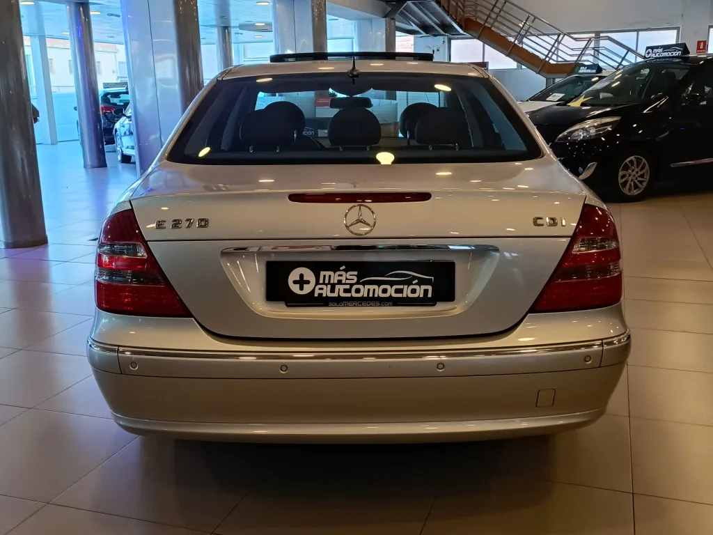 MERCEDES-BENZ E-270 CDI AVANTGARDE