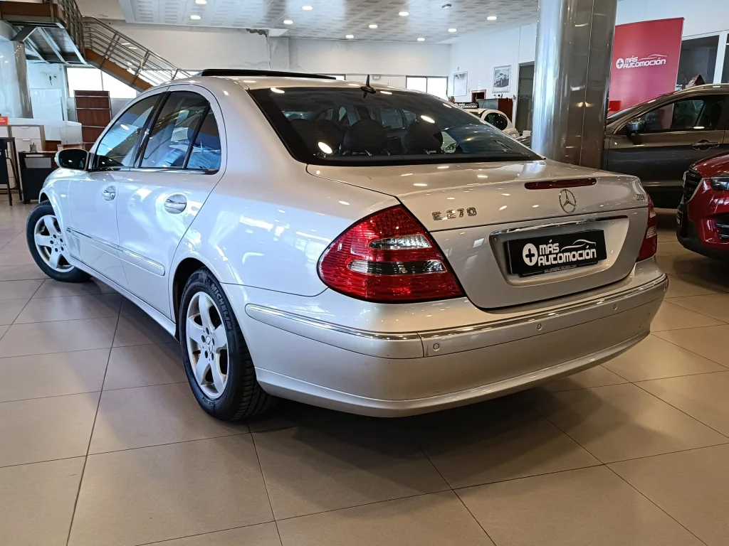 MERCEDES-BENZ E-270 CDI AVANTGARDE