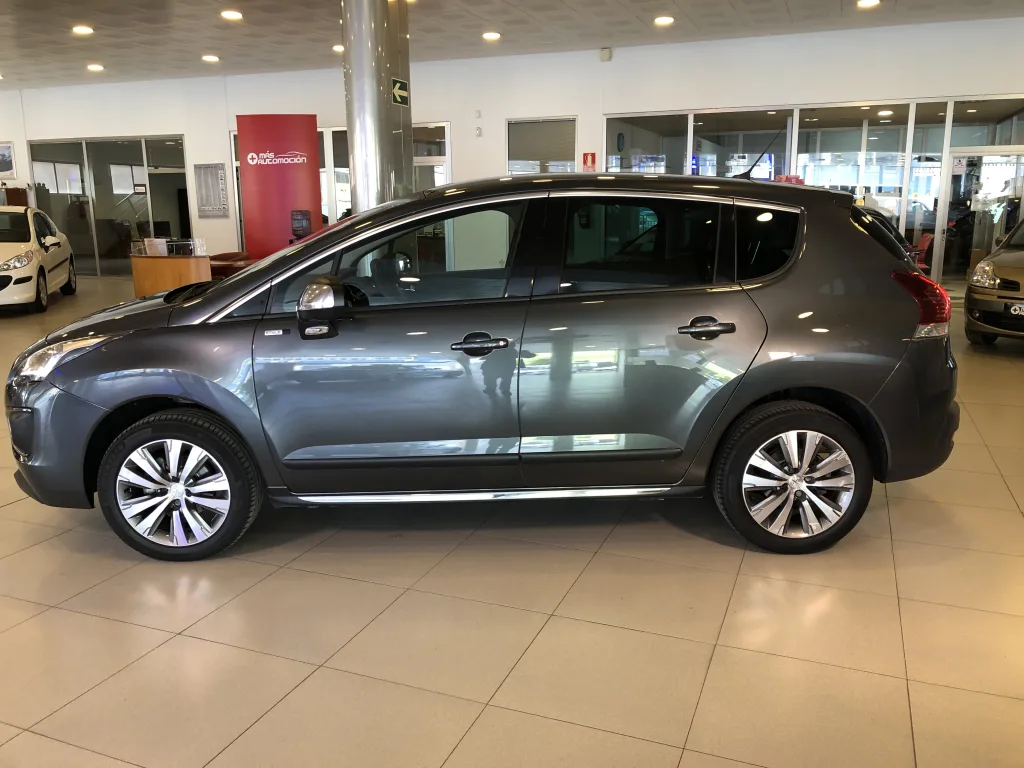 PEUGEOT 3008 1.6 BlueHDI STYLE