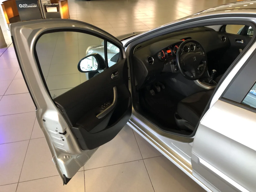 PEUGEOT 308 1.6 HDI SPORT