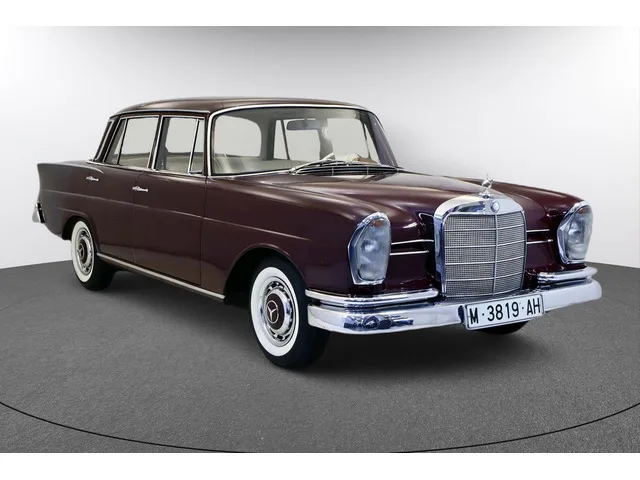 Mercedes-Benz  220 S 66 kW (90 CV)