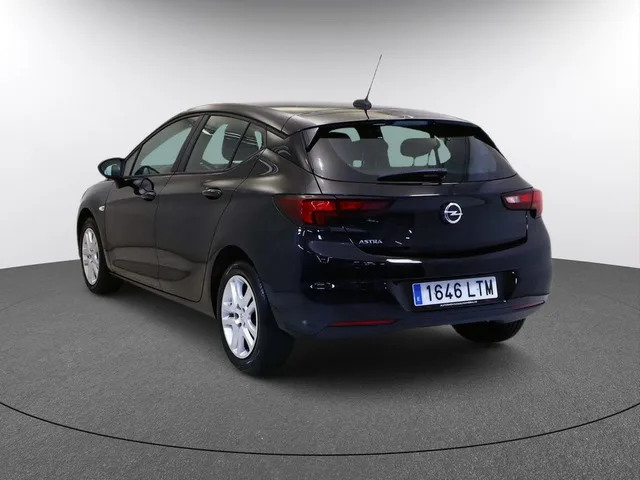 Opel  Astra 1.2 Turbo SHL Edition 81 kW (110 CV)