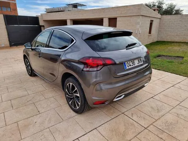 DS  DS4 1.6 BlueHDi S&S Desire EAT6 88 kW (120 CV)