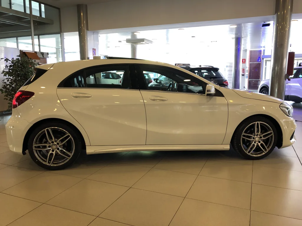 MERCEDES-BENZ A-180 CDI AMG LINE 7G-TRONIC