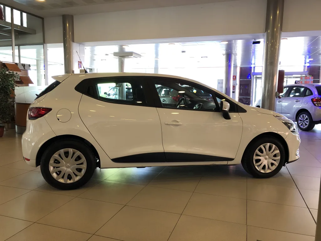 RENAULT CLIO IV 0.9 TCE ENERGY BUSINESS