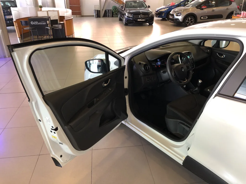RENAULT CLIO IV 0.9 TCE ENERGY BUSINESS