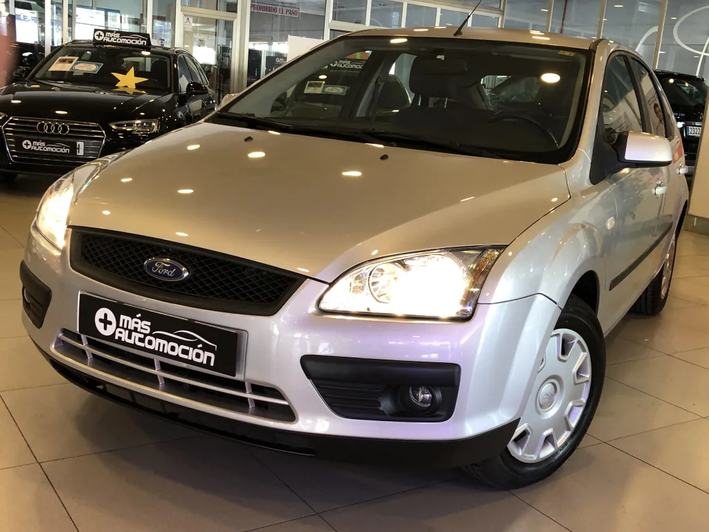 FORD FOCUS 1.6 I TREND
