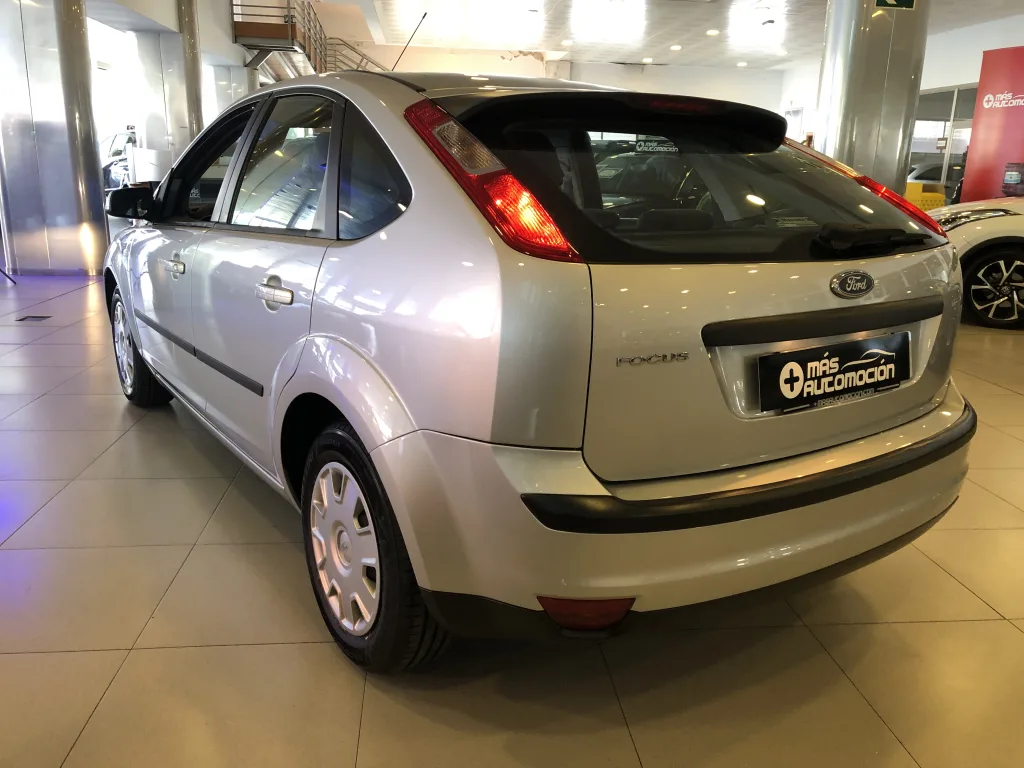 FORD FOCUS 1.6 I TREND