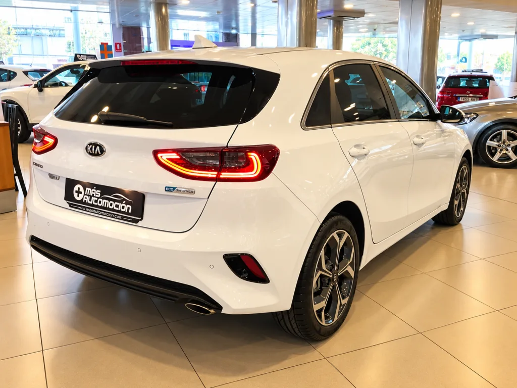 KIA CEED 1.6 CRDI MHEV